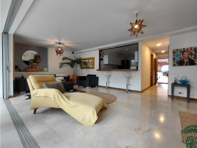 Casa de 5 alcobas en venta en La Inmaculada, Envigado, 194 m² · foto 6 de 24