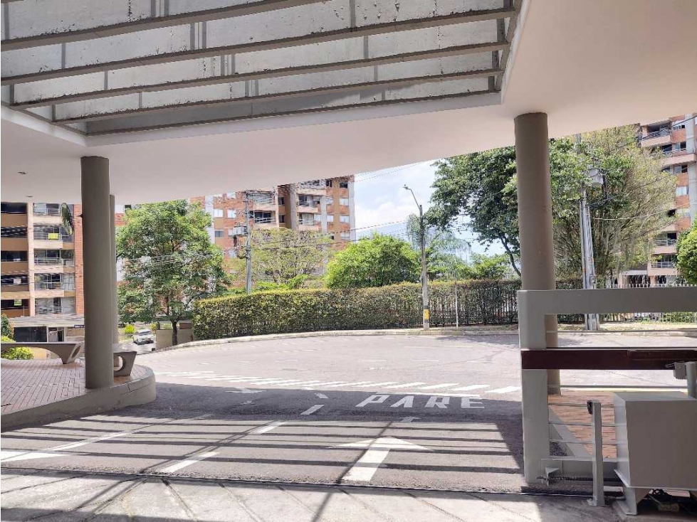 Apartamento en arriendo en Loma Del Escobero, Envigado · foto 15 de 21