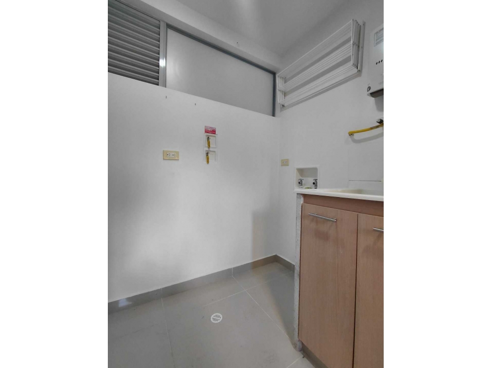 Apartamento en arriendo en Loma Del Escobero, Envigado · foto 16 de 21