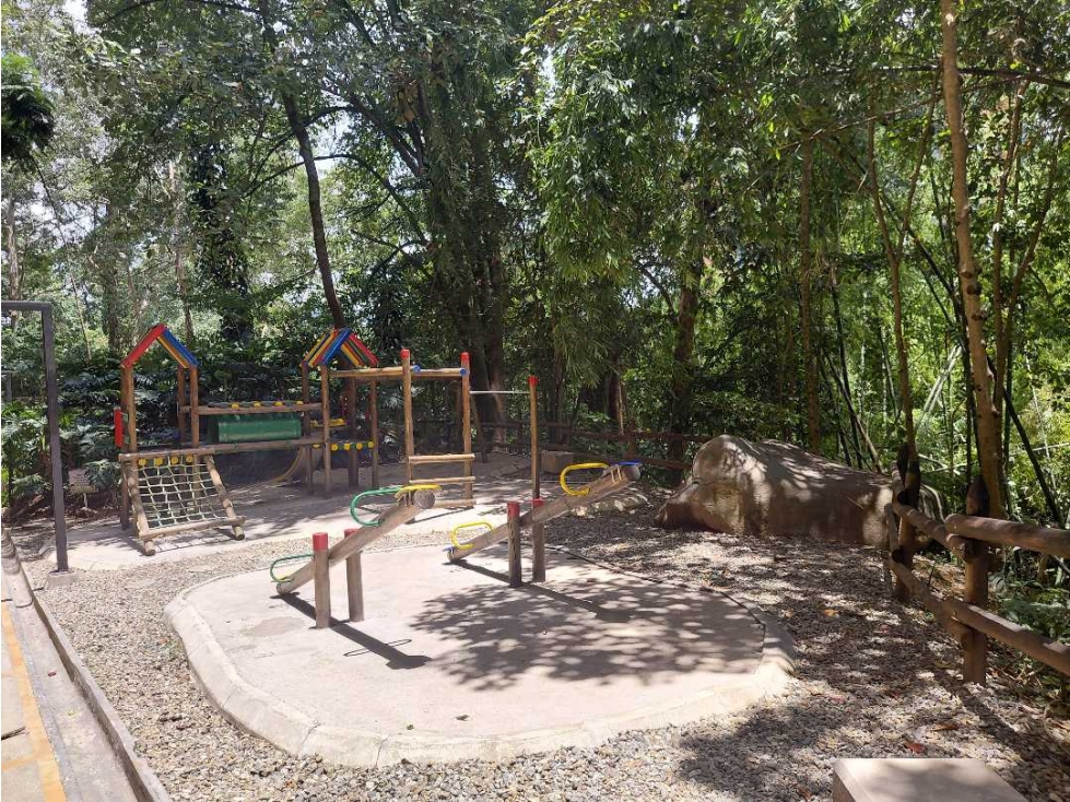 Apartamento en arriendo en Loma Del Escobero, Envigado · foto 19 de 21