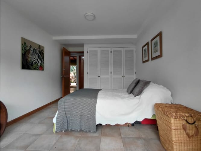 Casa de 5 alcobas en venta en La Inmaculada, Envigado, 194 m² · foto 18 de 24
