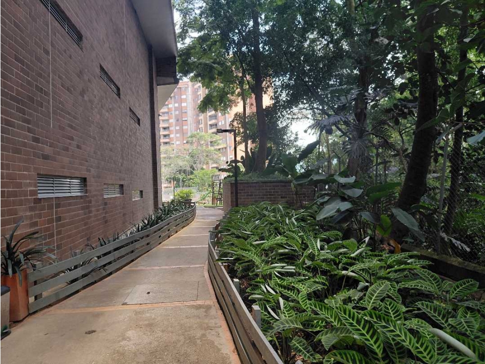 Apartamento en arriendo en Loma Del Escobero, Envigado · foto 20 de 21