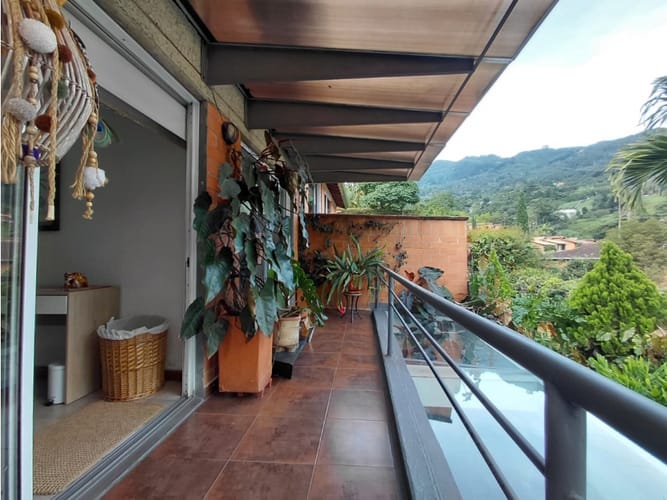 Casa de 5 alcobas en venta en La Inmaculada, Envigado, 194 m² · foto 21 de 24