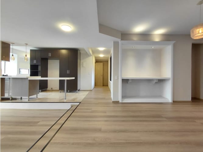 Apartamento de 3 alcobas en arriendo en San Lucas, Medellín, 170 m² · foto 2 de 24