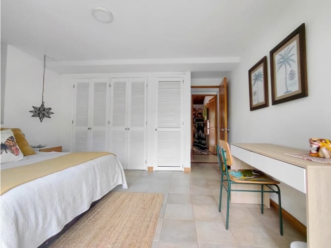 Casa de 5 alcobas en venta en La Inmaculada, Envigado, 194 m² · foto 24 de 24