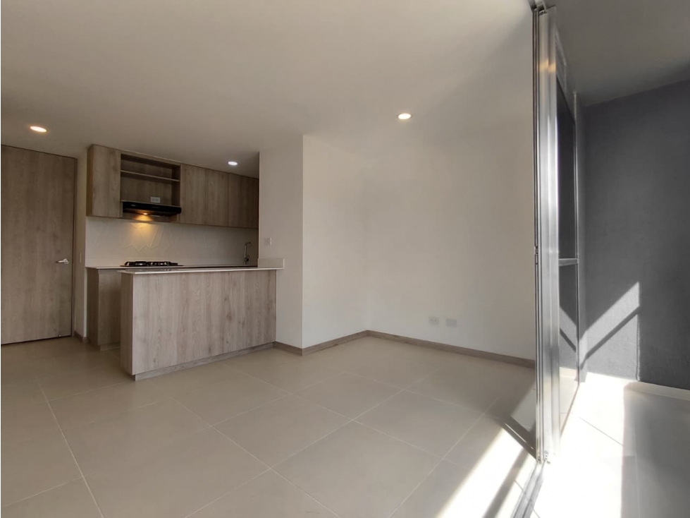 Apartamento en venta en Zona Industrial No. 1, Itagüí · foto 6 de 24