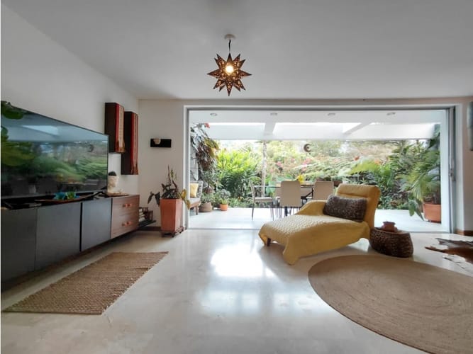 Casa de 5 alcobas en arriendo en La Inmaculada, Envigado, 194 m² · foto 4 de 24