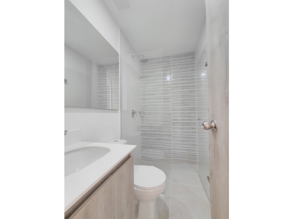 Apartamento en venta en Zona Industrial No. 1, Itagüí · foto 12 de 24