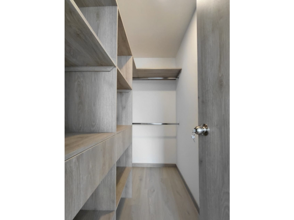 Apartamento en venta en Zona Industrial No. 1, Itagüí · foto 19 de 24