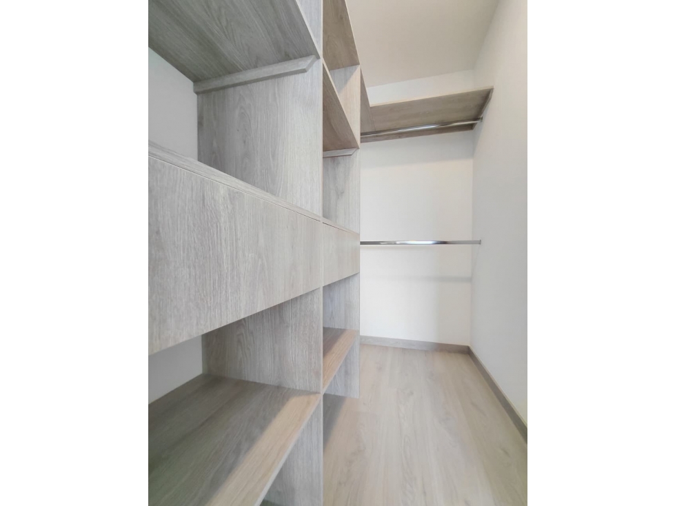 Apartamento en venta en Zona Industrial No. 1, Itagüí · foto 20 de 24