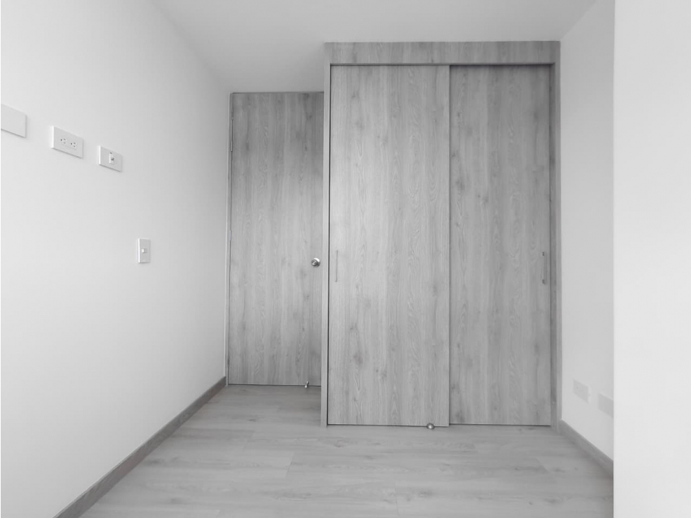 Apartamento en venta en Zona Industrial No. 1, Itagüí · foto 21 de 24