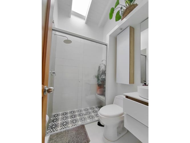 Casa de 5 alcobas en arriendo en La Inmaculada, Envigado, 194 m² · foto 15 de 24