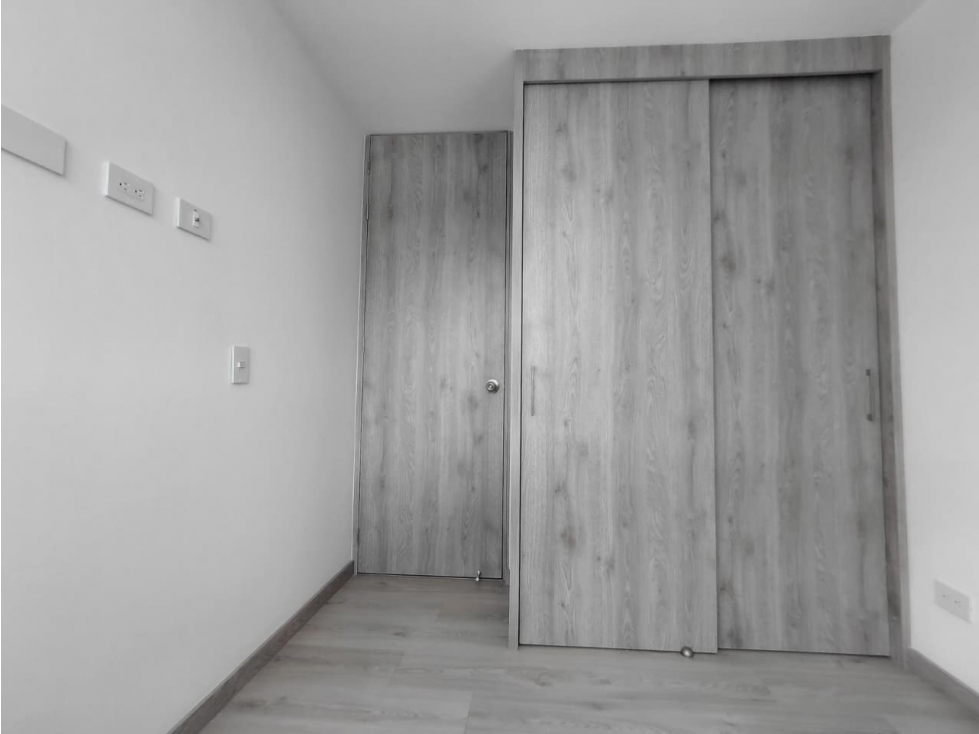 Apartamento en venta en Zona Industrial No. 1, Itagüí · foto 22 de 24