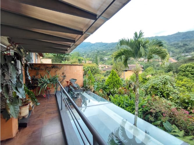 Casa de 5 alcobas en arriendo en La Inmaculada, Envigado, 194 m² · foto 19 de 24