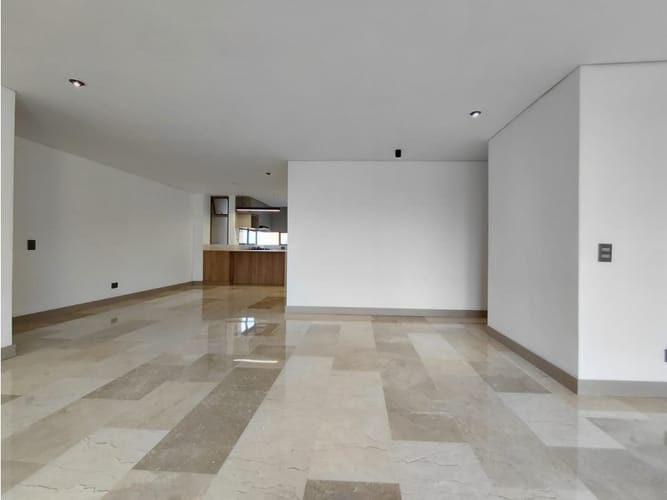 Apartamento en arriendo en Alejandria, Medellín · foto 2 de 24
