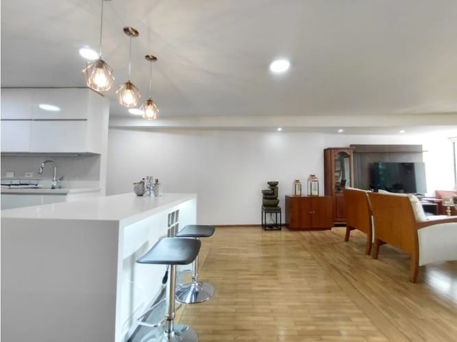 Apartamento en venta en El Campestre, Medellín · foto 2 de 24