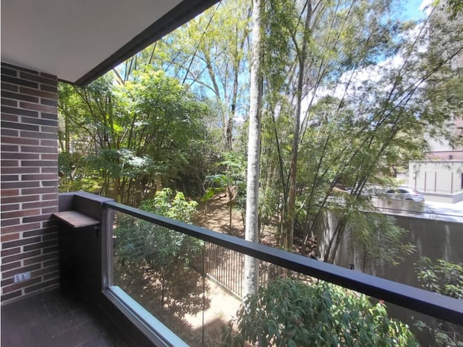 Apartamento de 2 alcobas en arriendo en Los Balsos, Medellín, 77 m² · foto 12 de 24