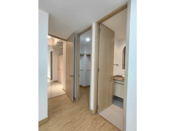 Apartamento de 2 alcobas en arriendo en Los Balsos, Medellín, 77 m² · foto 24 de 24