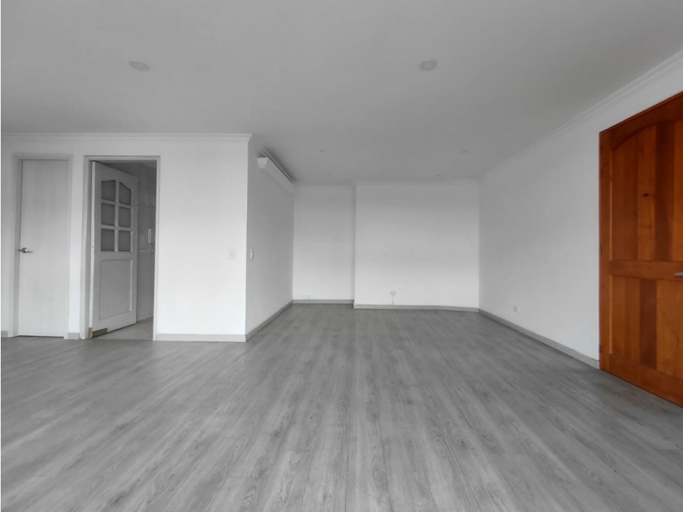 Apartamento en venta en Laureles, Medellín · foto 2 de 24