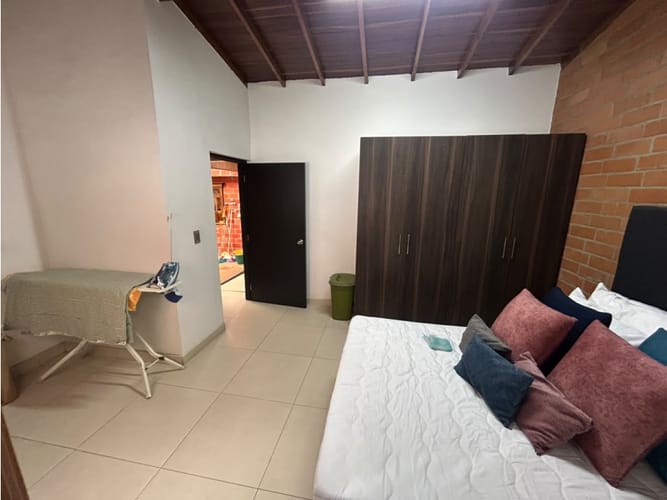 Casa de 11 alcobas en venta en Belén Los Alpes, Medellín, 396 m² · foto 6 de 24