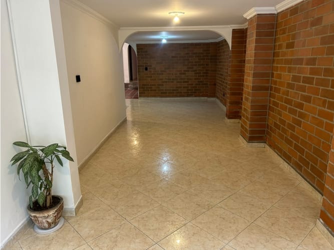 Casa de 11 alcobas en venta en Belén Los Alpes, Medellín, 396 m² · foto 9 de 24