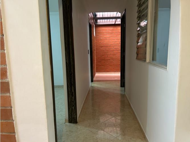 Casa de 11 alcobas en venta en Belén Los Alpes, Medellín, 396 m² · foto 17 de 24
