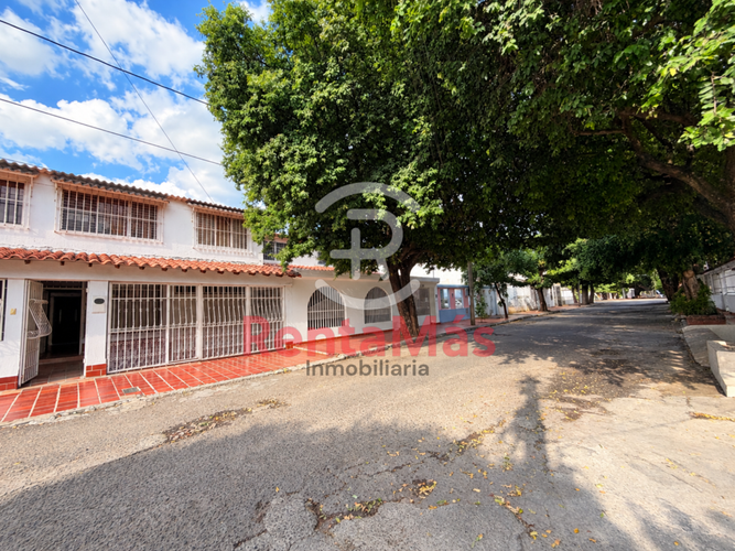 Casa de 8 alcobas en venta en La Ceiba, Cúcuta, 458 m² · foto 2 de 24