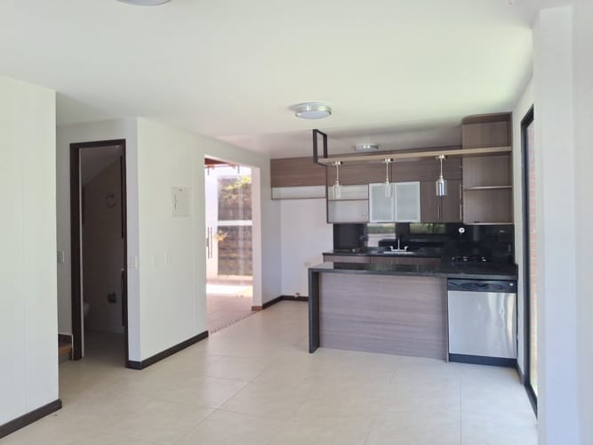 Casa de 4 alcobas en venta en Guamito, La Ceja, 164 m² · foto 3 de 24