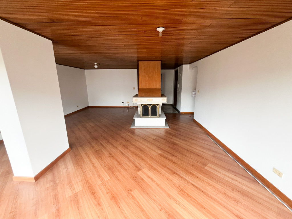 Apartamento en venta en Santa Barbara, Bogotá · foto 2 de 12