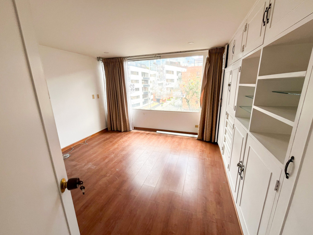 Apartamento en venta en Santa Barbara, Bogotá · foto 6 de 12