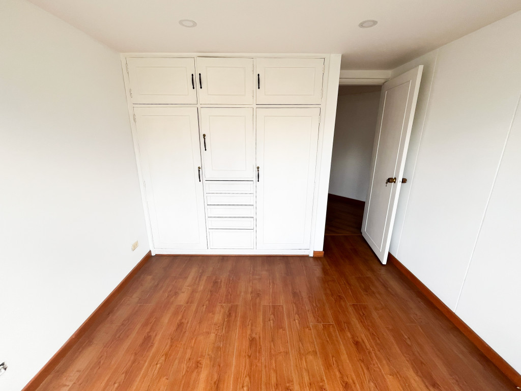 Apartamento en venta en Santa Barbara, Bogotá · foto 8 de 12