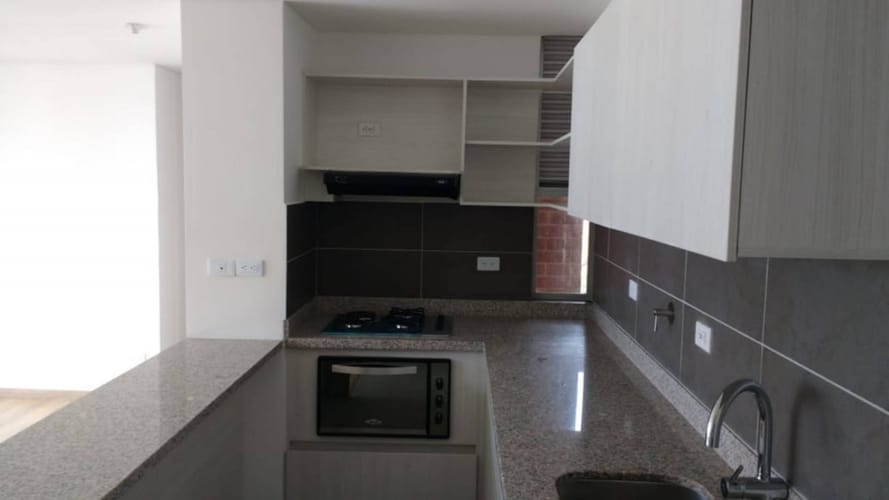 Apartamento de 3 alcobas en venta en Las Lomitas, Sabaneta, 87 m² · foto 3 de 9