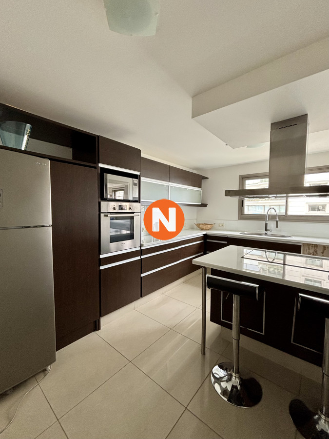 Amplio y moderno apartamento con vistas al mar · Foto 5