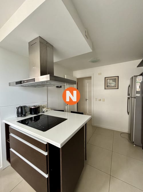 Amplio y moderno apartamento con vistas al mar · Photo 6