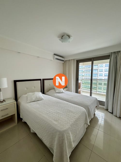 Amplio y moderno apartamento con vistas al mar · Photo 8