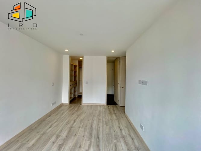 Apartamento de 2 alcobas en arriendo en El Poblado, Medellín, 81 m² · foto 8 de 22