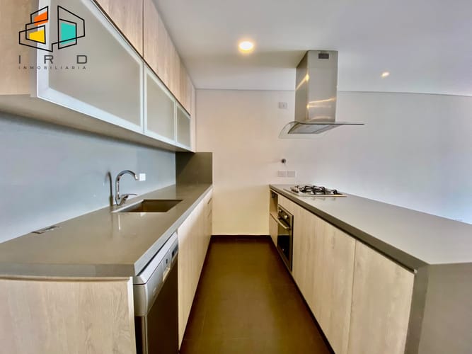 Apartamento de 2 alcobas en arriendo en El Poblado, Medellín, 81 m² · foto 4 de 22