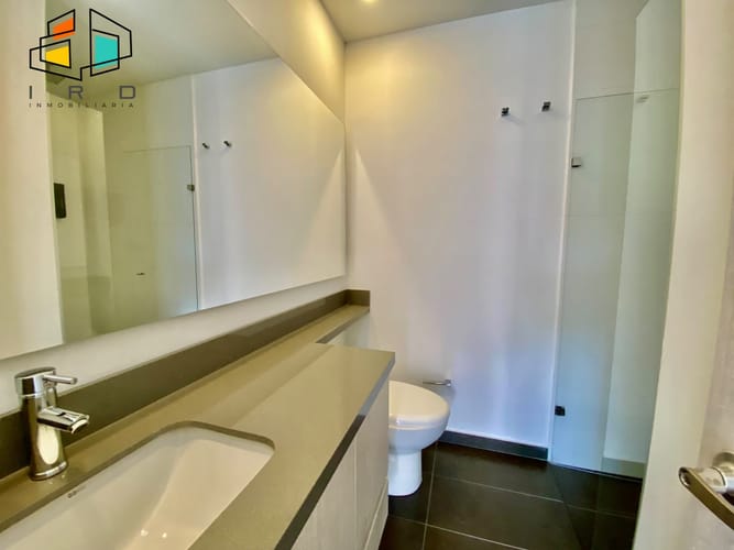 Apartamento de 2 alcobas en arriendo en El Poblado, Medellín, 81 m² · foto 12 de 22