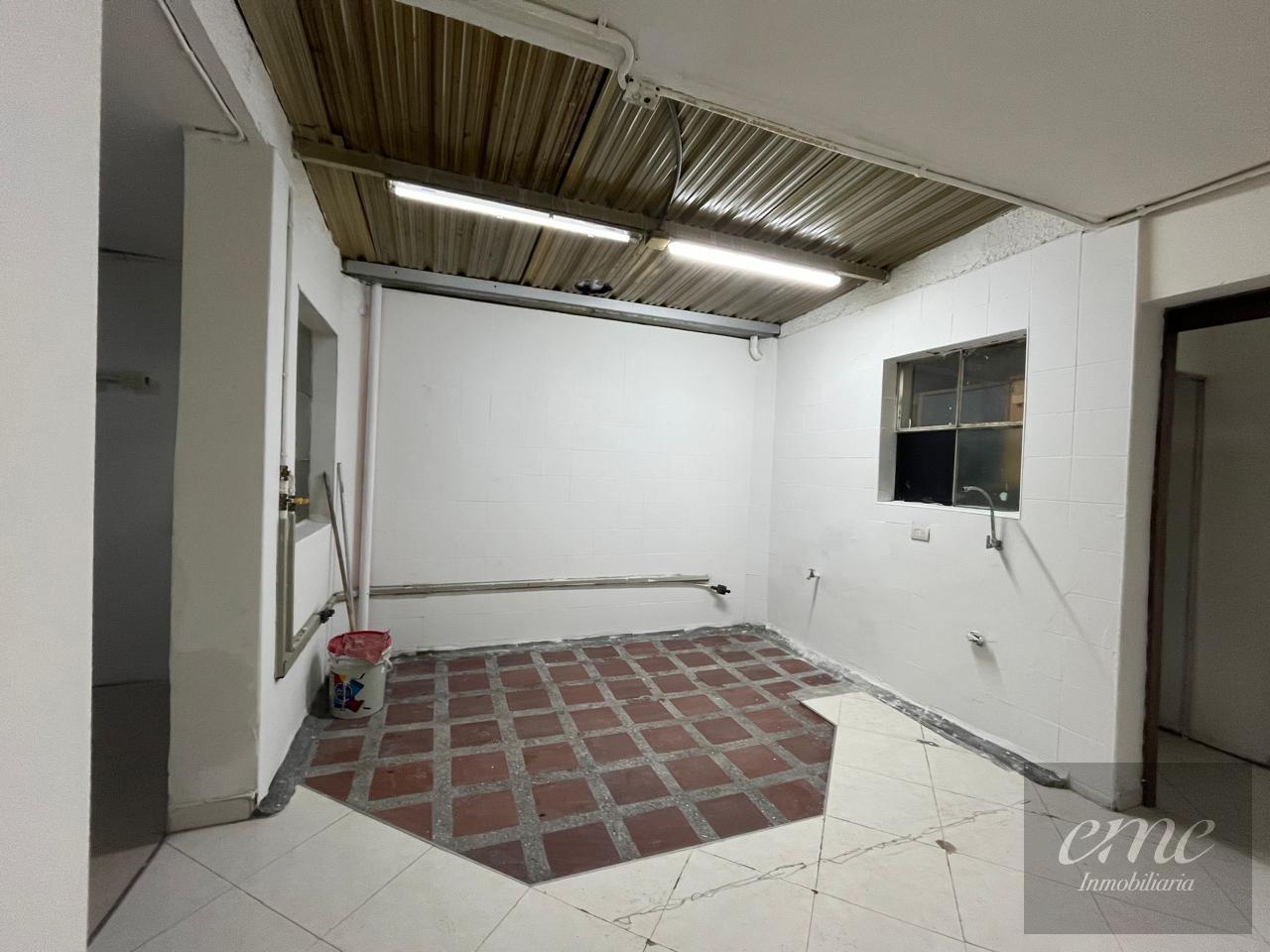 Casa en arriendo en Calasanz, Medellín · foto 2 de 17
