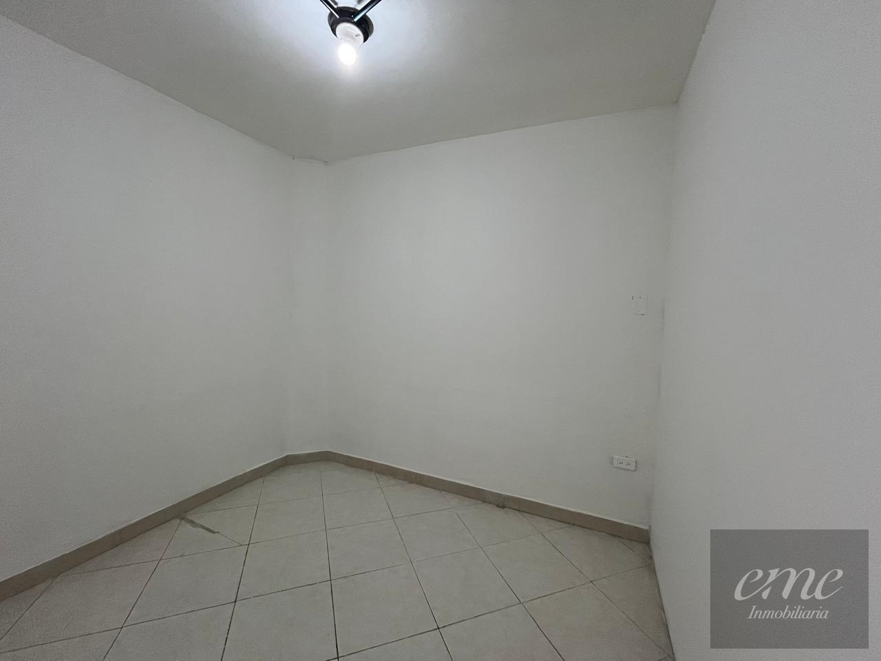 Casa en arriendo en Calasanz, Medellín · foto 3 de 17