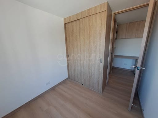 Apartamento de 3 alcobas en arriendo en Bucaros, Bello, 54 m² · foto 8 de 11