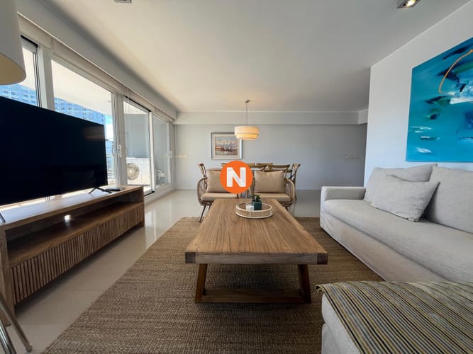 Apartamento en Venta y Alquiler, Mansa, Punta del Este, 2 Dormitorios. · Foto 2
