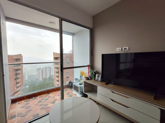 Apartamento de 2 alcobas en venta en Las Lomitas, Sabaneta, 65 m² · foto 5 de 17