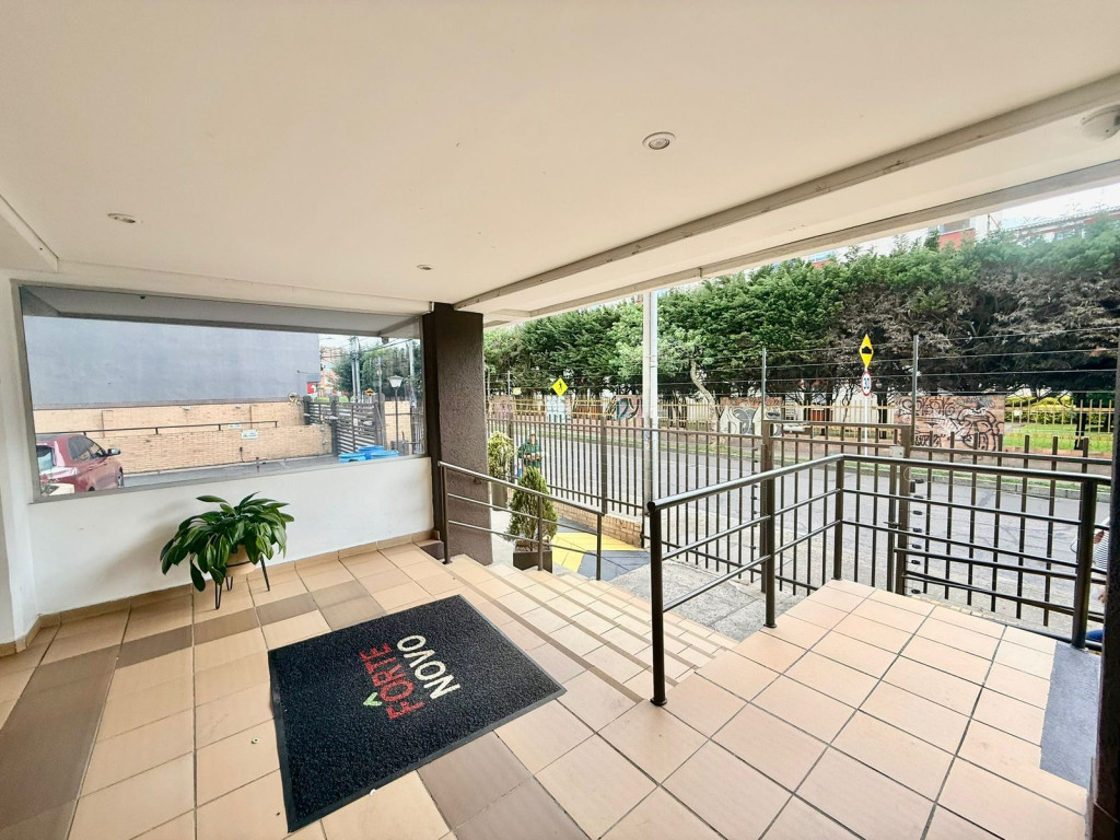 Apartamento en venta en Lagos De Torca, Bogotá · foto 4 de 24