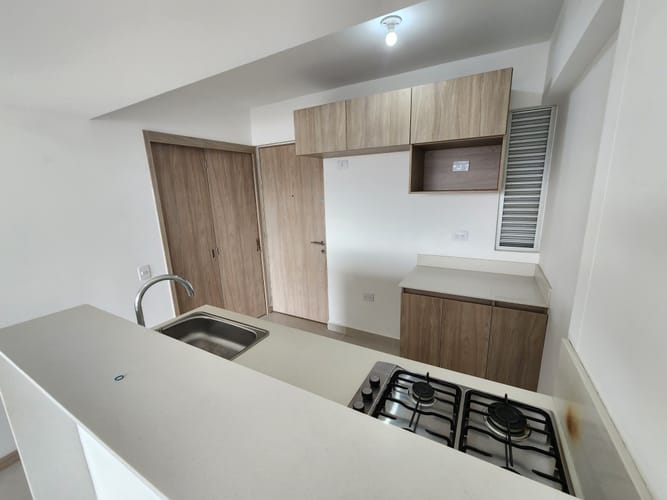 Apartamento de 3 alcobas en venta en Alcaravanes, Rionegro, 57 m² · foto 3 de 18