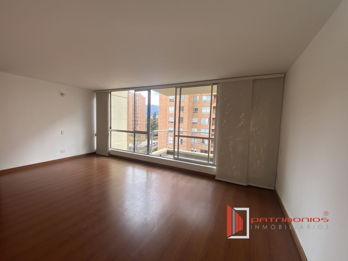 Apartamento en venta en Lagos De Cordoba, Bogotá · foto 2 de 23