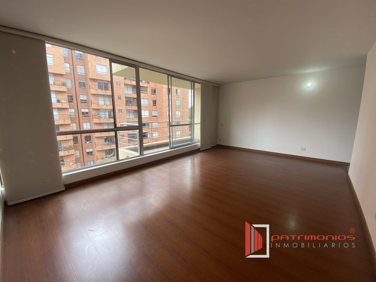 Apartamento en venta en Lagos De Cordoba, Bogotá · foto 3 de 23