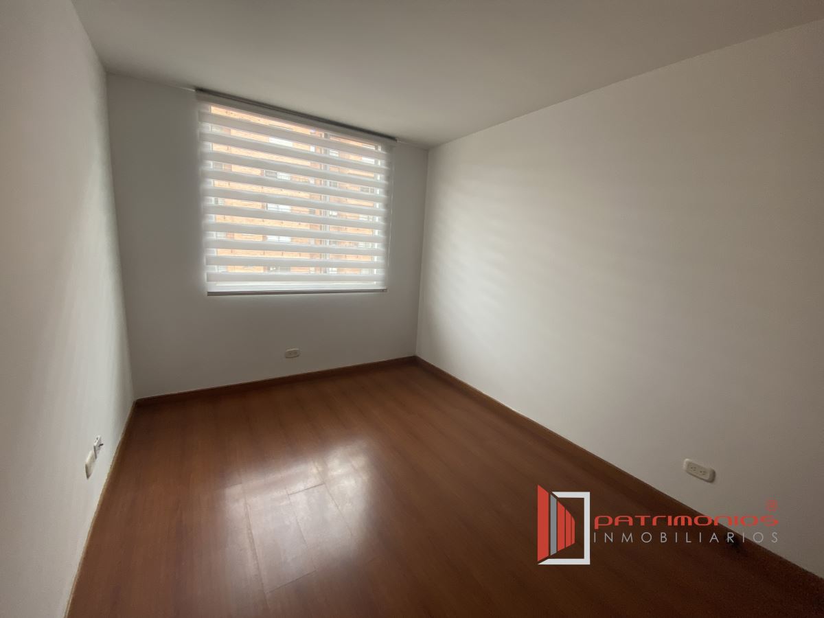 Apartamento en venta en Lagos De Cordoba, Bogotá · foto 10 de 23