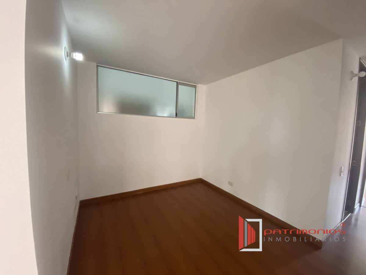 Apartamento en venta en Lagos De Cordoba, Bogotá · foto 11 de 23