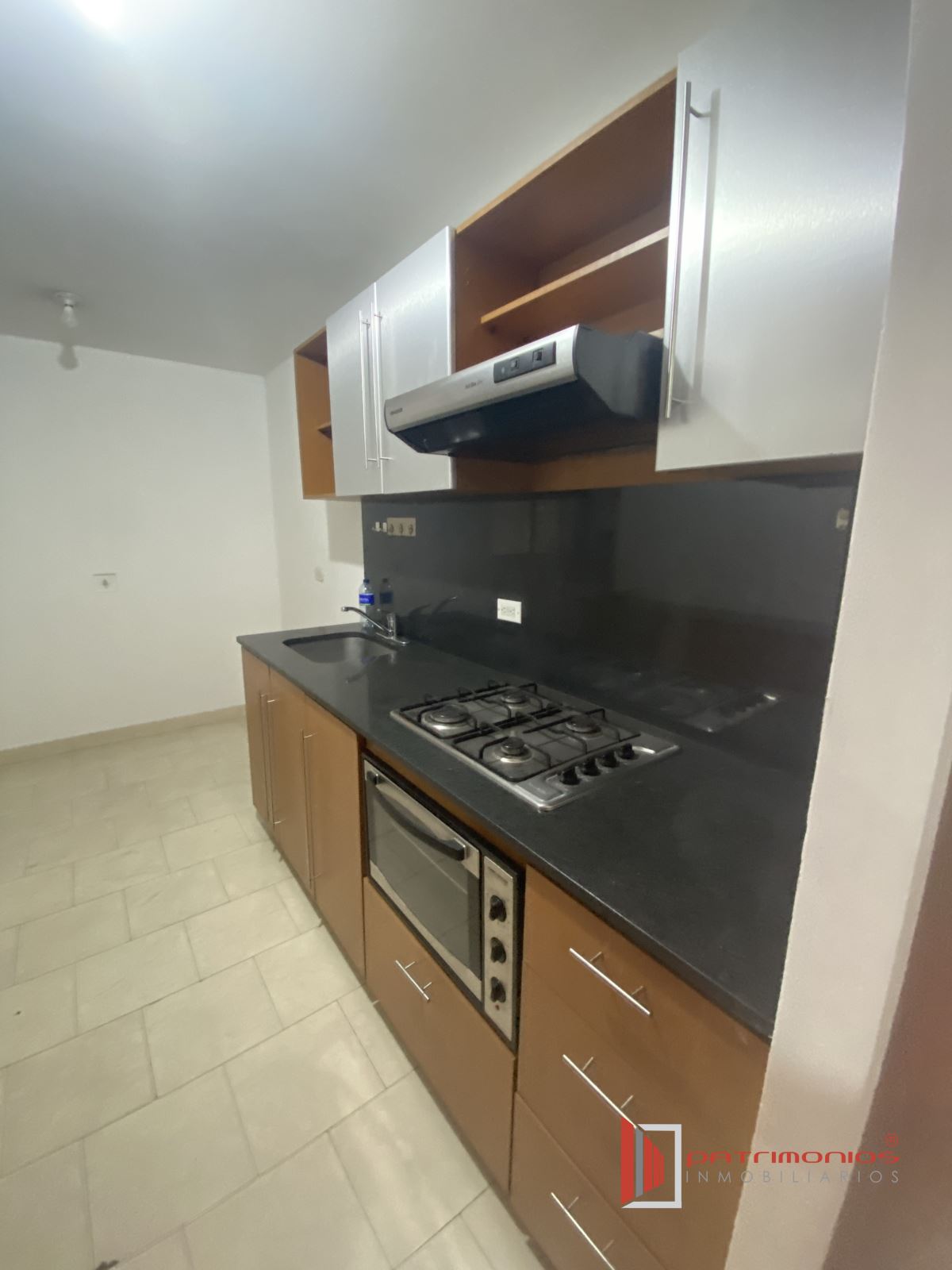 Apartamento en venta en Lagos De Cordoba, Bogotá · foto 13 de 23